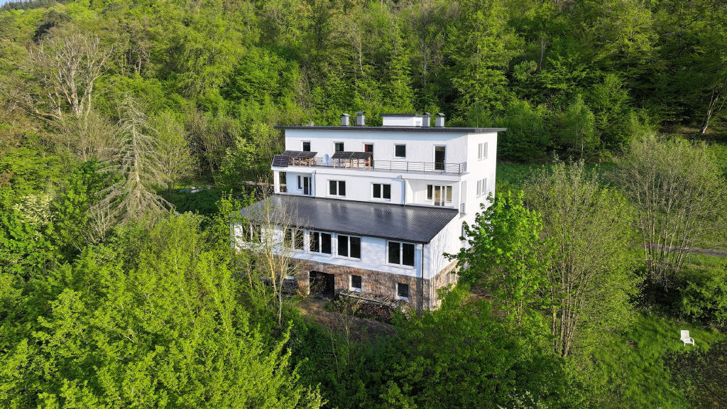 Mehrfamilienhaus zum Kauf 500.000 € 13.139 m²<br/>Grundstück Herzhausen Vöhl-Ortsteil 34516