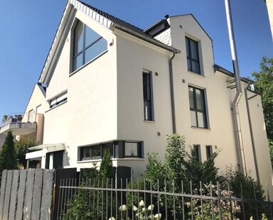 Haus zum Kauf provisionsfrei 432.000 € 7 Zimmer 260 m² 435 m² Grundstück Steinweg Schwalbach 65824