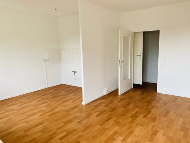 Wohnung zur Miete 242 € 1 Zimmer 35,1 m² 5. Geschoss frei ab 01.12.2024 Heilbronner Str. 7 Grünau - Mitte Leipzig 04209