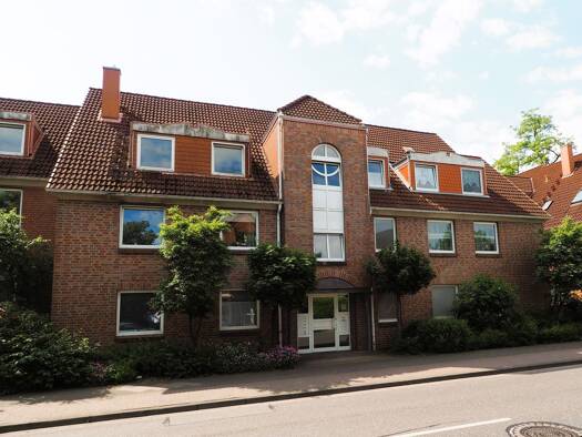 Mehrfamilienhaus zum Kauf als Kapitalanlage geeignet 1.125.000 € 21 Zimmer 485,7 m² 2.318 m² Grundstück Stade 21680