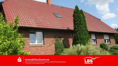 Mehrfamilienhaus zum Kauf 390.000 € 7 Zimmer 194,3 m² 1.162 m² Grundstück Levitzow Sukow-Levitzow 17168