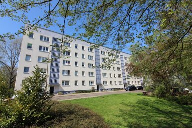 Wohnung zur Miete 347 € 3 Zimmer 60,7 m² 4. Geschoss Gottfried-Semper-Straße 2 Südliche Neustadt Halle (Saale) 06124