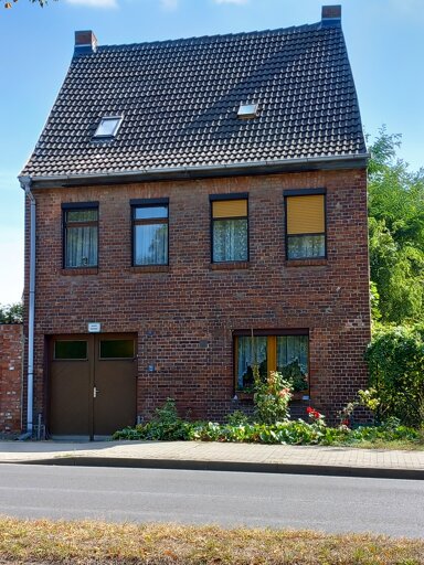 Einfamilienhaus zum Kauf 105.000 € 5 Zimmer 99 m² 437 m² Grundstück frei ab sofort Bad Freienwalde Bad Freienwalde (Oder) 16259