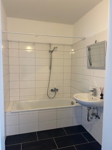 Wohnung zur Miete 974 € 3 Zimmer 77 m² 10. Geschoss frei ab sofort Schillerstr. 11 Bischofsheim Maintal 63477