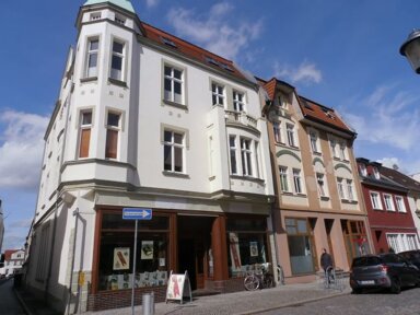 Wohnung zur Miete 450 € 2 Zimmer 71,5 m² 2. Geschoss frei ab sofort Königstr. 9 Altstadtkern Eisenhüttenstadt 15890