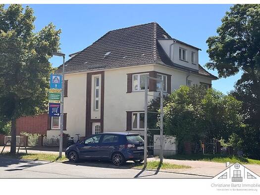 Mehrfamilienhaus zum Kauf 292.275 € 8 Zimmer 192 m² 761 m² Grundstück Schweriner Straße 15 Grevesmühlen 23936