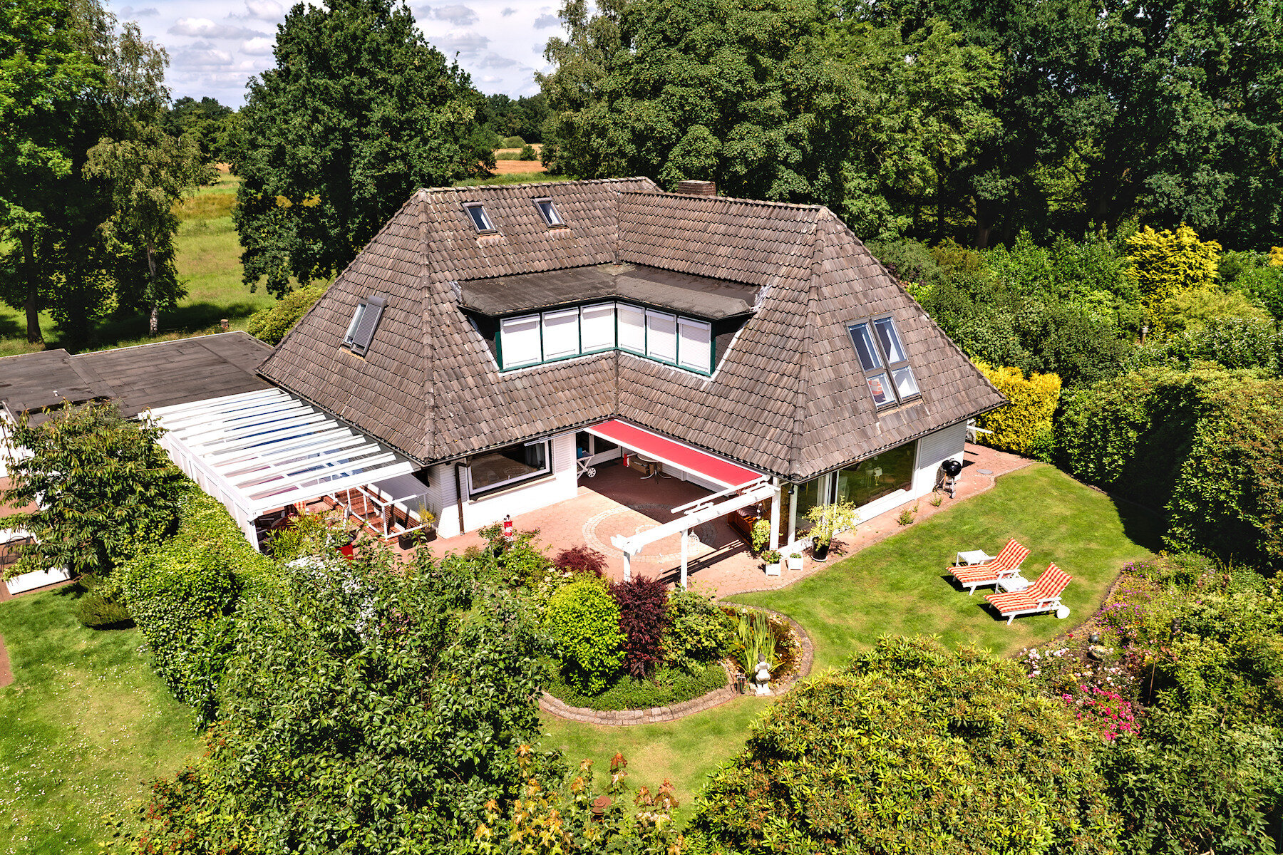 Einfamilienhaus zum Kauf 539.000 € 7 Zimmer 249 m²<br/>Wohnfläche 848 m²<br/>Grundstück Heiligenrode Stuhr / Heiligenrode 28816