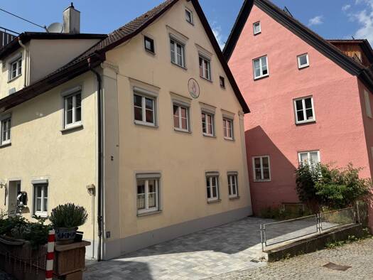 Haus zur Miete 1.100 € 7 Zimmer 164 m² frei ab sofort Ellwangen 73479