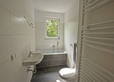 Wohnung zur Miete 439 € 3 Zimmer 60,9 m² 2. Geschoss Seehäuser Weg 88 Oschersleben Oschersleben 39387