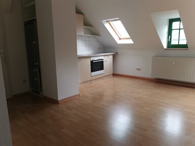 Wohnung zur Miete 300 € 2 Zimmer 69 m² frei ab sofort Schwarzenberger Straße 13 Aue 08280