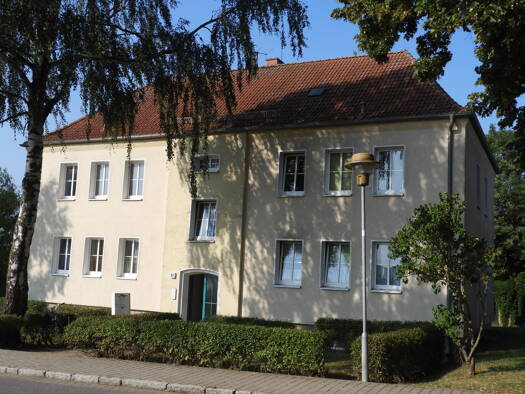 Wohnung zur Miete 390 € 3 Zimmer 64,9 m² 1. Geschoss frei ab 01.01.2026 Eichenallee 81 Ivenack 17153