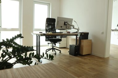 Bürofläche zur Miete Provisionsfrei 666,90 € 2 Zimmer 50,2 m² Bürofläche Radebeul 01445