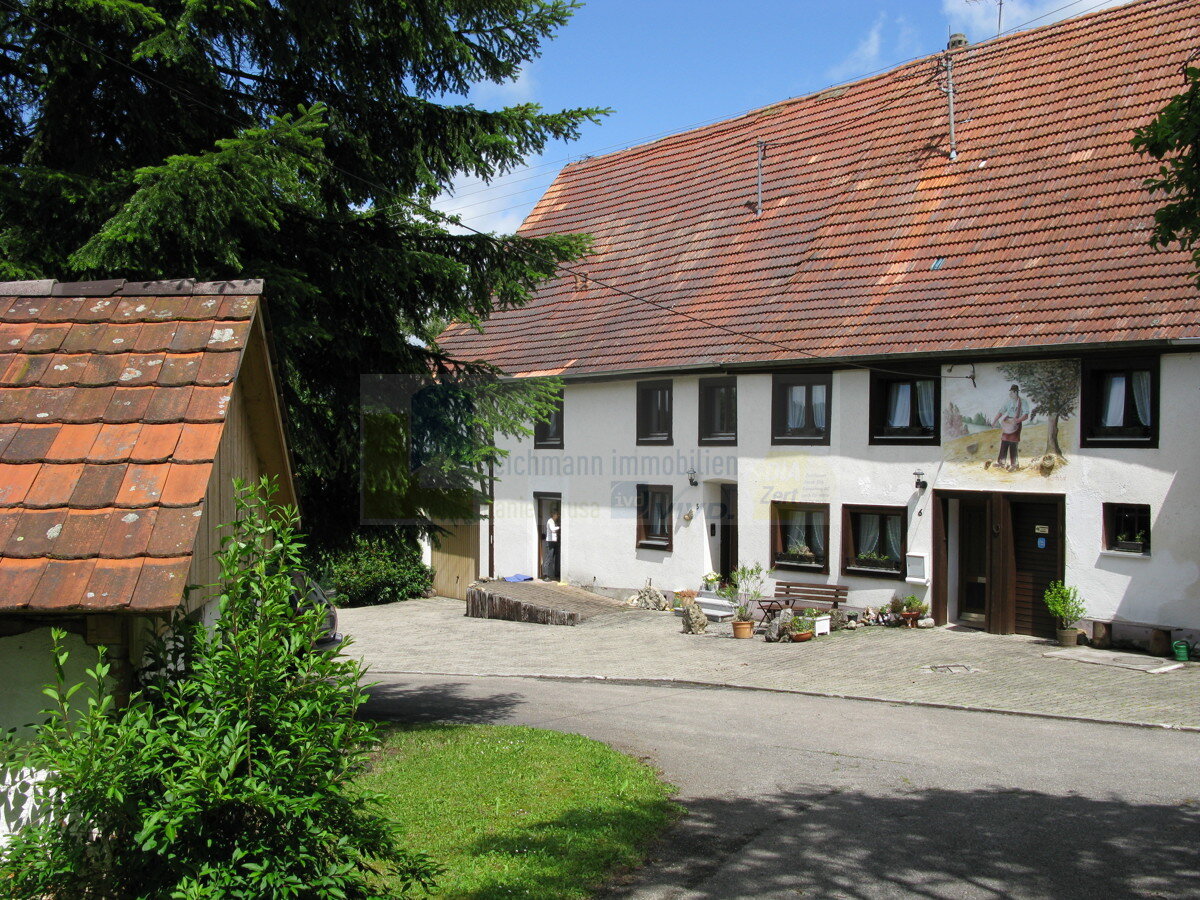 Bauernhaus zum Kauf 995.000 € 8 Zimmer 262 m²<br/>Wohnfläche 20.425 m²<br/>Grundstück Nordhalden Blumberg / Fützen 78176