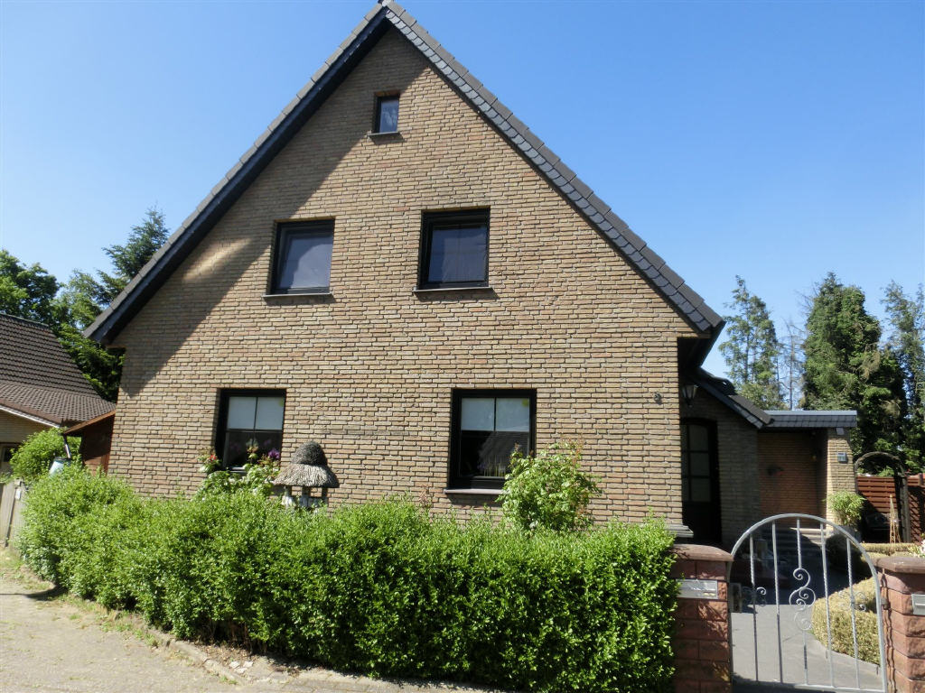 Einfamilienhaus zur Miete 630 € 3 Zimmer 90 m²<br/>Wohnfläche 01.08.2024<br/>Verfügbarkeit Sannau Lemwerder 27809