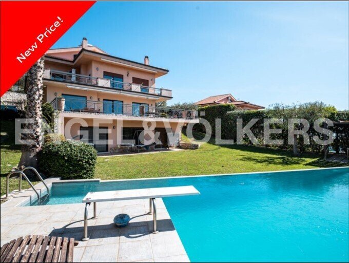 Villa zum Kauf 875.000 € 6 Zimmer 325 m²<br/>Wohnfläche 1.600 m²<br/>Grundstück ab sofort<br/>Verfügbarkeit Via Consolare Pompea complesso Giardino sui Laghi Messina 98167