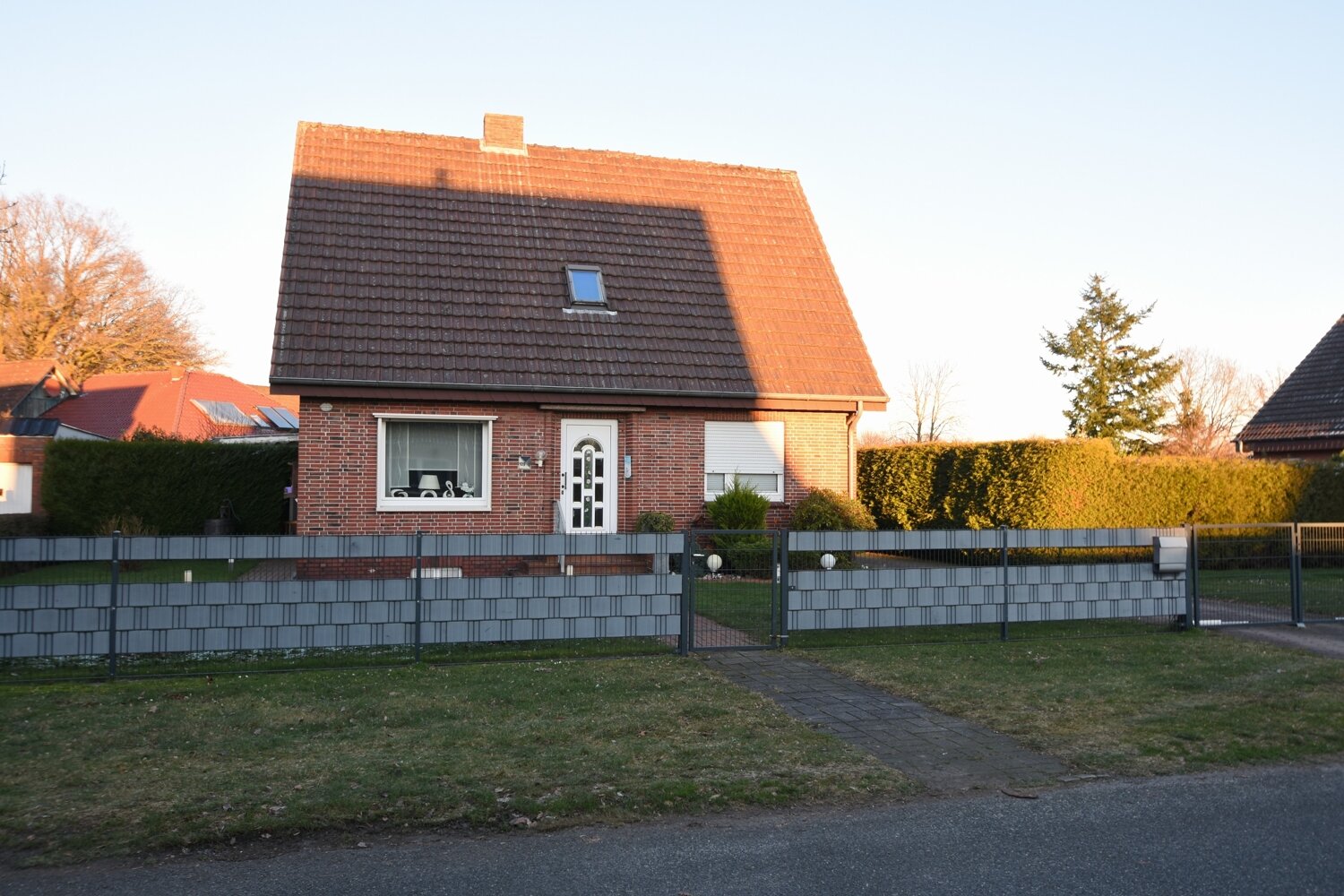 Mehrfamilienhaus zum Kauf 225.000 € 9 Zimmer 214 m²<br/>Wohnfläche 1.192 m²<br/>Grundstück Herbrum Papenburg / Herbrum 26871