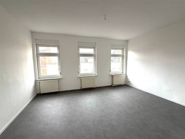 Wohnung zur Miete 569 € 3 Zimmer 81 m² 1. Geschoss Schönebeck Schönebeck (Elbe) 39218