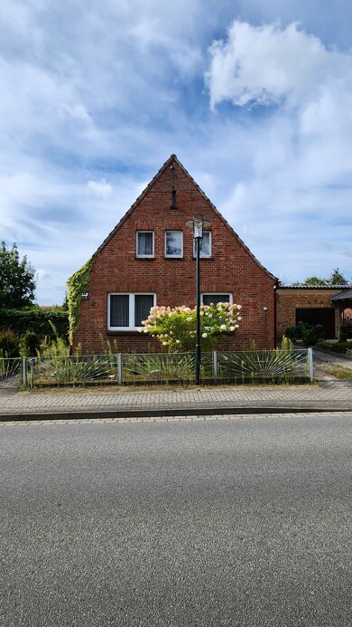 Haus zum Kauf 3 Zimmer 85 m² 1.142 m² Grundstück Karl - Marx - Straße 31 Waren Waren (Müritz) 17192