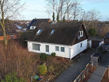 Einfamilienhaus zum Kauf 230.000 € 5 Zimmer 152,8 m² 1.065 m² Grundstück Hiort Lorenzen Schule II Schleswig 24837