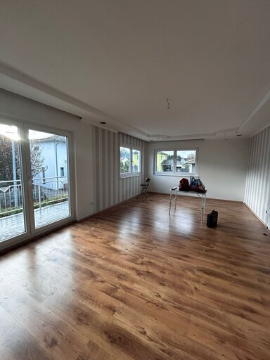 Wohnung zur Miete 950 € 4 Zimmer 98 m² 1. Geschoss frei ab sofort Stocklandweg Heining Passau 94036