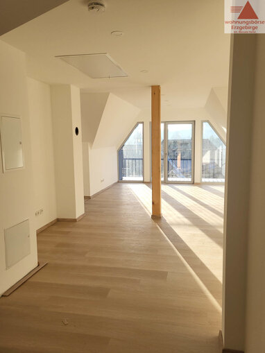 Wohnung zur Miete 815,38 € 3 Zimmer 85,8 m² August-Bebel-Straße 18 Lauter Lauter-Bernsbach 08315