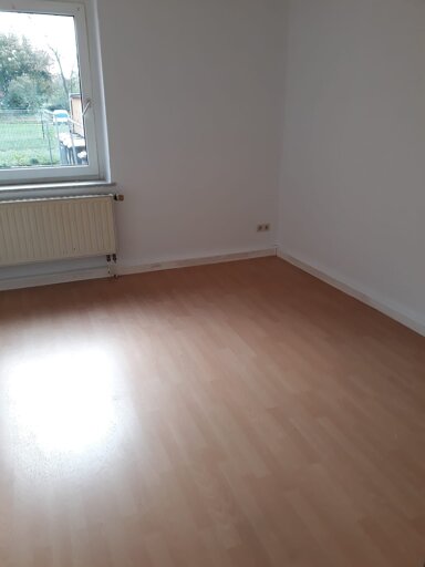 Wohnung zur Miete 200 € 1 Zimmer 35 m² EG frei ab sofort Freiligrathstraße 13 Merseburg Merseburg 06217