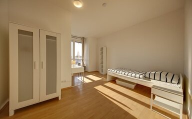 Wohnung zur Miete Wohnen auf Zeit 560 € 6 Zimmer 14,5 m² frei ab 27.01.2025 König-Karl-Straße 84 Cannstatt - Mitte Stuttgart 70372