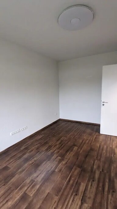 Wohnung zur Miete 700 € 5 Zimmer 147 m² frei ab sofort Duisburger Straße 486 Speldorf - Nordwest Mülheim an der Ruhr 45478