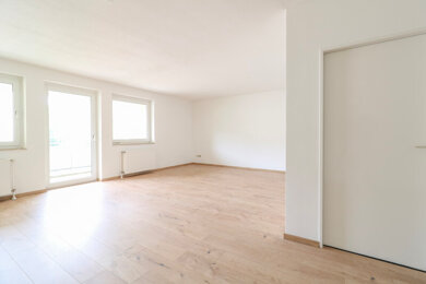 Wohnung zur Miete 547 € 3 Zimmer 82,9 m² 2. Geschoss frei ab 01.04.2025 Königsberger Str. 73 Schalke Gelsenkirchen, Altstadt 45881