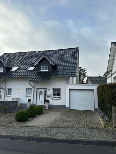 Doppelhaushälfte zum Kauf provisionsfrei 580.000 € 4 Zimmer 140 m² 333 m² Grundstück Reiskirchen Reiskirchen 35447