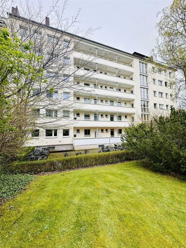 Wohnung zum Kauf 195.000 € 2,5 Zimmer 82,7 m² 4. Geschoss Holtenauer Str. 228 Blücherplatz Kiel (Belvedere) 24105