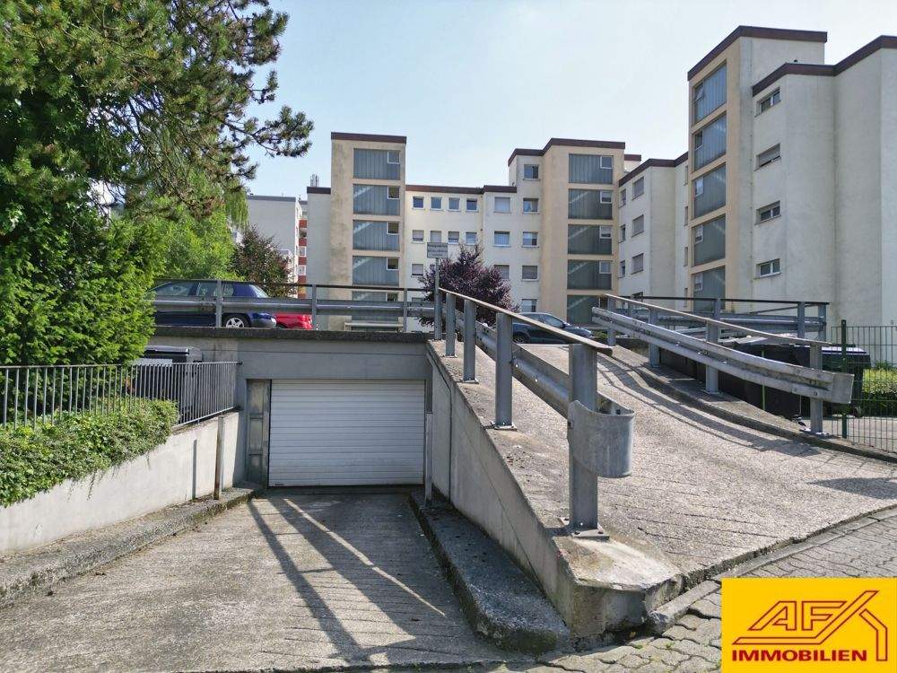 Investieren leicht gemacht: Tiefgaragenplatz und Freiplätze zu verkaufen!
