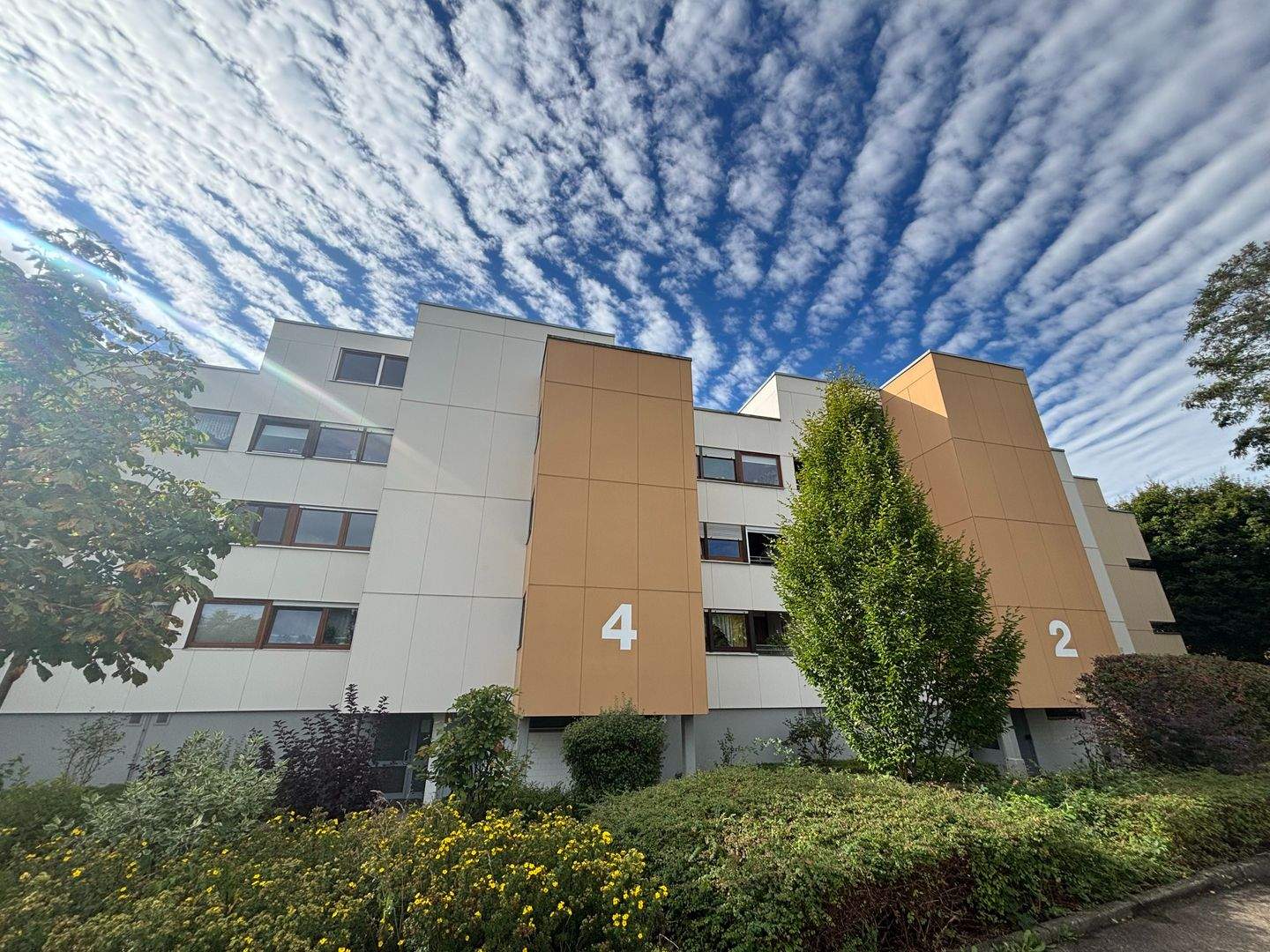 Immobilie in Heidenheim an der Brenz - Helle Wohnung mit Charme und Sanierungsbedarf im ruhigen Wohngebiet Mittelrain - Bild 0