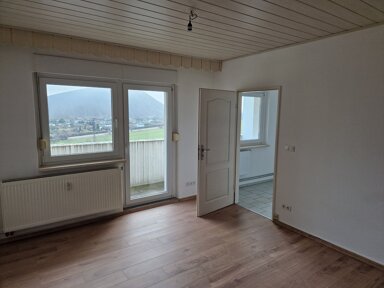 Studio zur Miete 200 € 1 Zimmer 35 m² 5. Geschoss Wanslebener Weg 22 Langenbogen Teutschenthal 06179