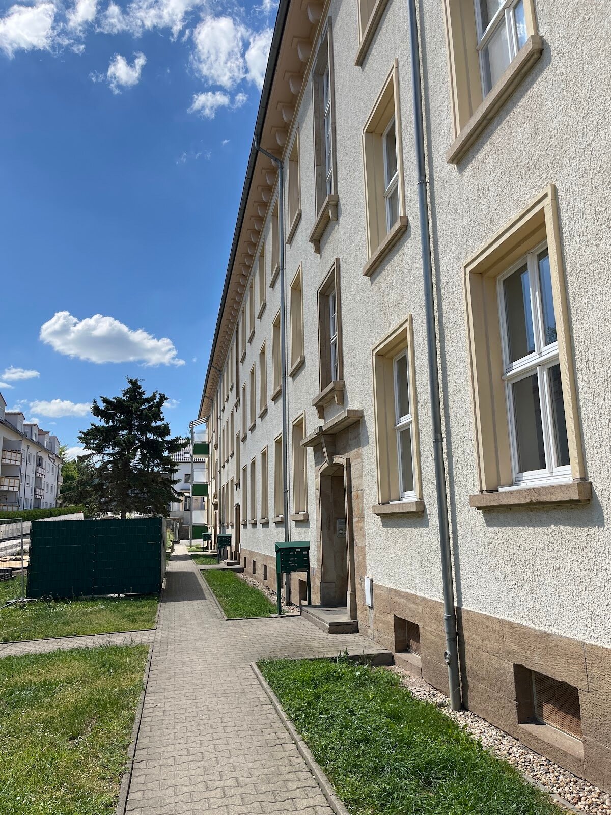 Wohnung zur Miete 499 € 3 Zimmer 81,9 m²<br/>Wohnfläche 3. Stock<br/>Geschoss Prof.-Joliot-Curie-Straße 12 Pirna Pirna 01796