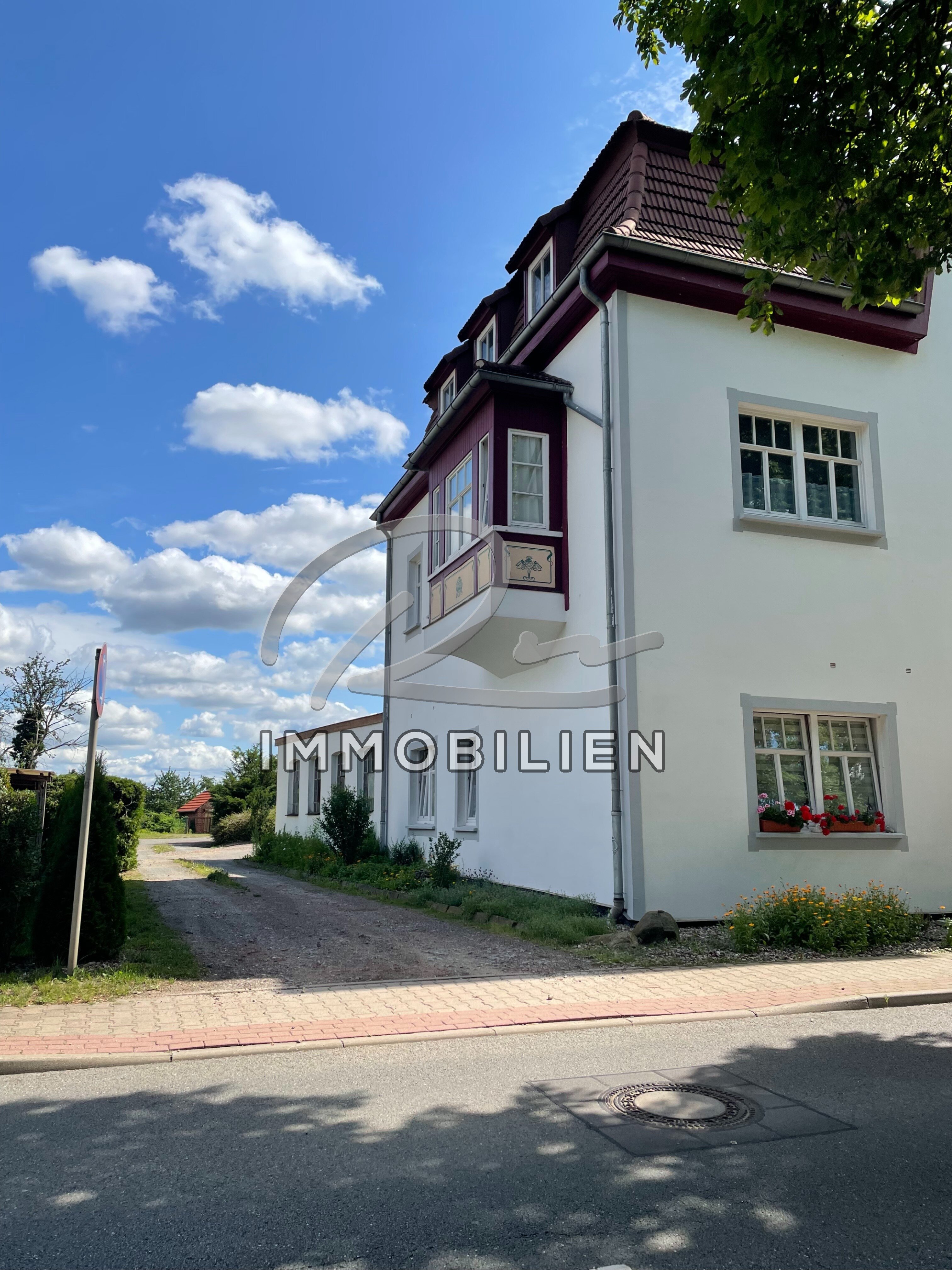 Mehrfamilienhaus zum Kauf provisionsfrei 450.000 € 15 Zimmer 450 m² 932 m² Grundstück Dömitz Dömitz 19303