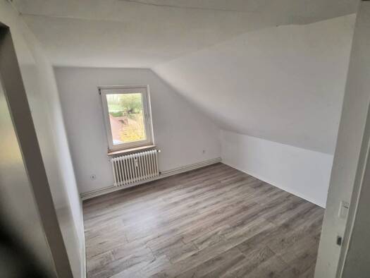 Wohnung zur Miete 420 € 3 Zimmer 32 m² frei ab sofort Zeppelinstraße 10 Hage 26524