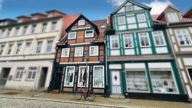 Haus zum Kauf 295.000 € 9 Zimmer 194,3 m² 318 m² Grundstück Altstadt Celle 29221