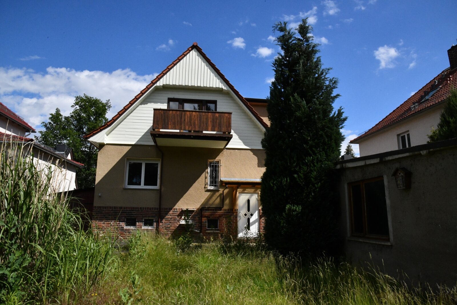 Einfamilienhaus zum Kauf 299.000 € 4 Zimmer 101 m²<br/>Wohnfläche 978 m²<br/>Grundstück Ab sofort<br/>Verfügbarkeit Bad Klosterlausnitz 07639