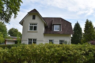 Einfamilienhaus zum Kauf 249.000 € 6 Zimmer 150 m² 679 m² Grundstück Bredstedt 25821
