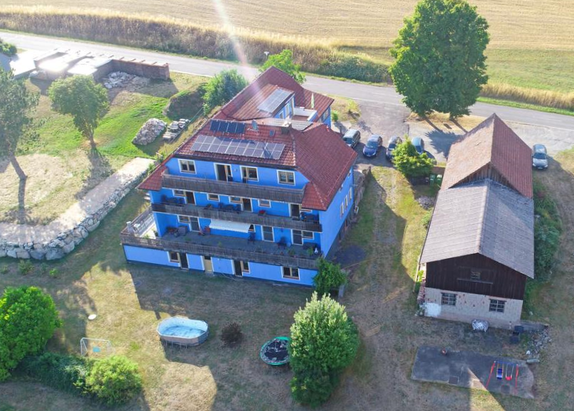 Mehrfamilienhaus zum Kauf 469.000 € 20 Zimmer 499 m²<br/>Wohnfläche 3.363 m²<br/>Grundstück Wäldern Erbendorf 92681