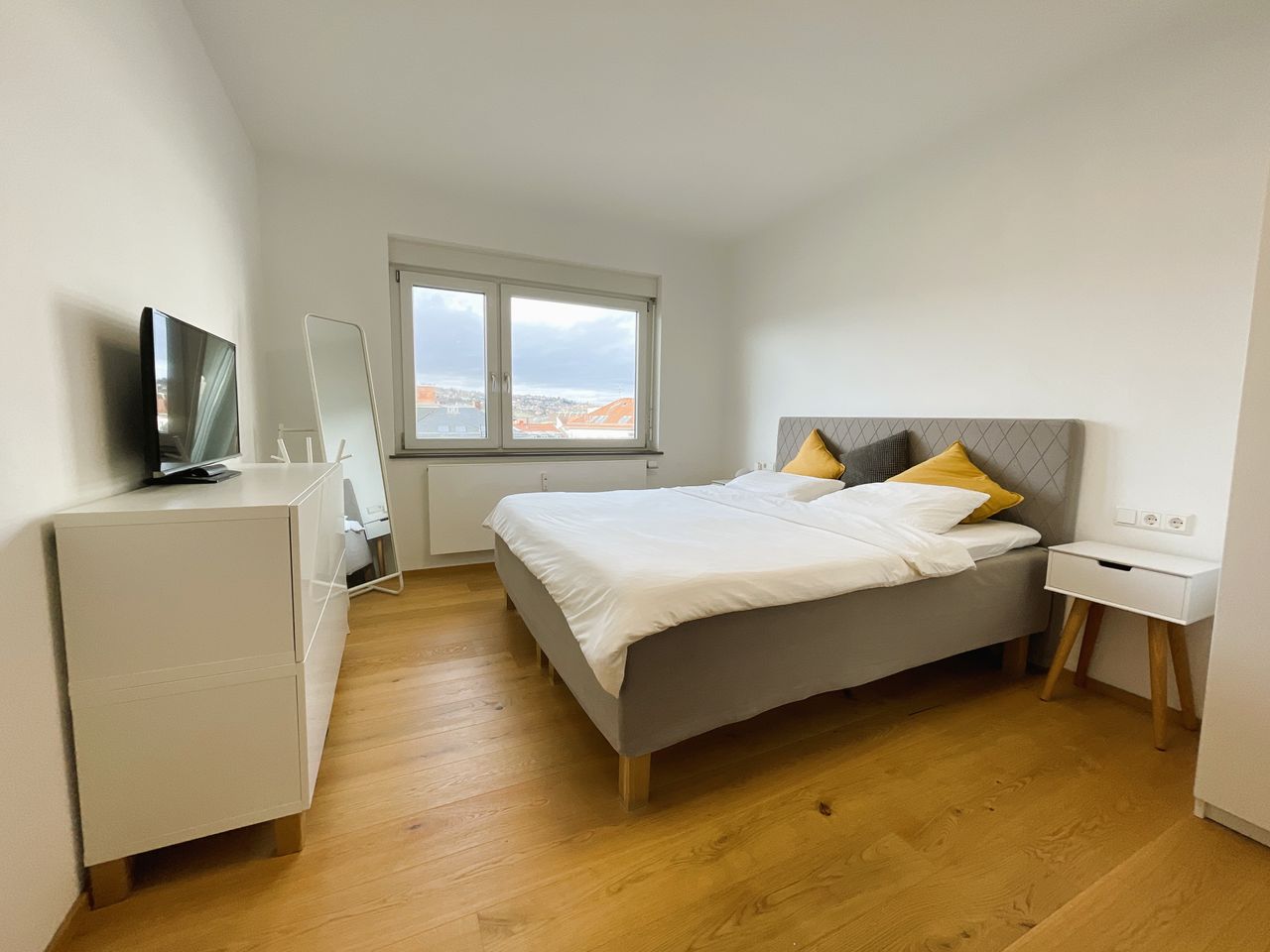 Wohnung zur Miete 480 € 4 Zimmer 80 m²<br/>Wohnfläche ab sofort<br/>Verfügbarkeit Alexanderstraße 53 Dobel Stuttgart 70182