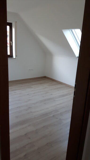 Wohnung zur Miete 700 € 4 Zimmer 95 m² 1. Geschoss Kupfersgarten Cadolzburg Cadolzburg 90556