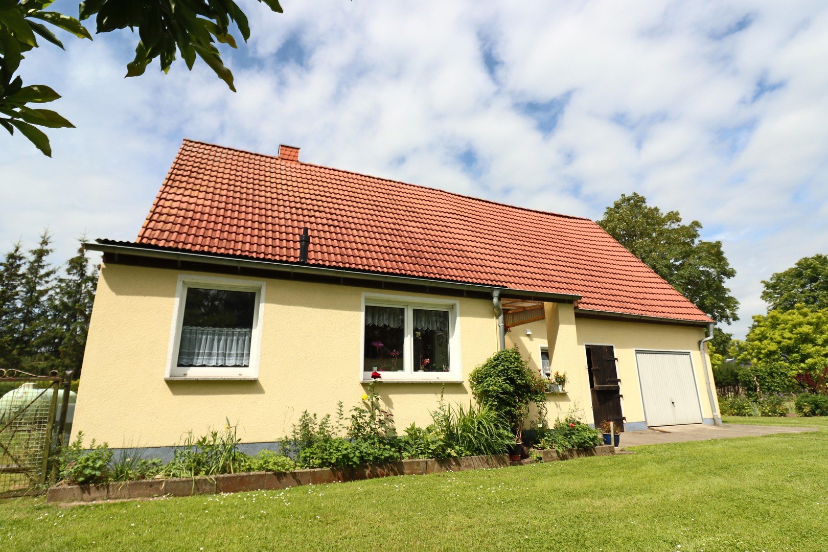 Einfamilienhaus zum Kauf Provisionsfrei 139.000 € 4 Zimmer 86 m²<br/>Wohnfläche 2.106 m²<br/>Grundstück Nielitz 17 Nielitz Düvier 17121