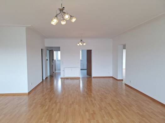 Wohnung zur Miete 1.450 € 4 Zimmer 125 m² 2. Geschoss frei ab sofort Dortelweil Bad Vilbel 61118