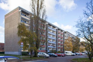 Wohnung zur Miete 348 € 3 Zimmer 62,7 m² 6. Geschoss frei ab 01.11.2024 Cölpiner Str. 10 Industrieviertel Neubrandenburg 17034