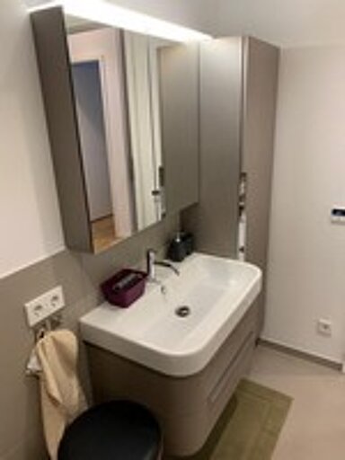 Wohnung zur Miete 900 € 3 Zimmer 86 m² frei ab sofort Untermainkai Innenstadt Frankfurt am Main 60311