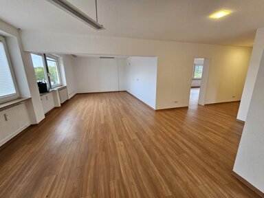 Bürogebäude zur Miete 2.121 € 5 Zimmer 202 m² Bürofläche Büchenbach - Dorf Erlangen 91058