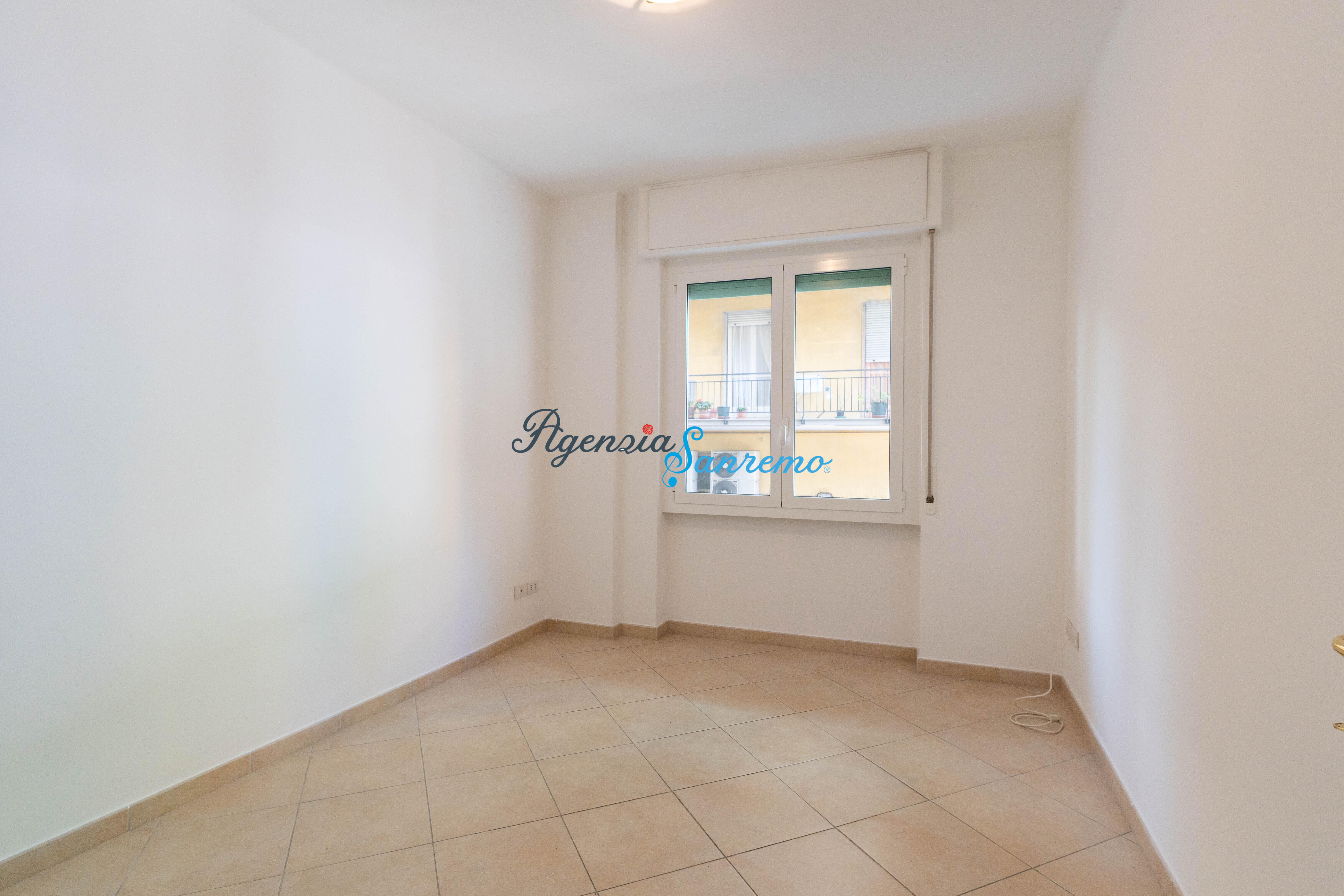 Wohnung zum Kauf 150.000 € 1 Zimmer 50 m²<br/>Wohnfläche SANREMO 18038