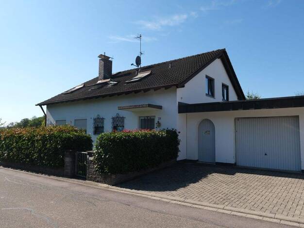 Mehrfamilienhaus zum Kauf 1.020.000 € 7 Zimmer 168 m² 1.288 m² Grundstück Riegel am Kaiserstuhl 79359